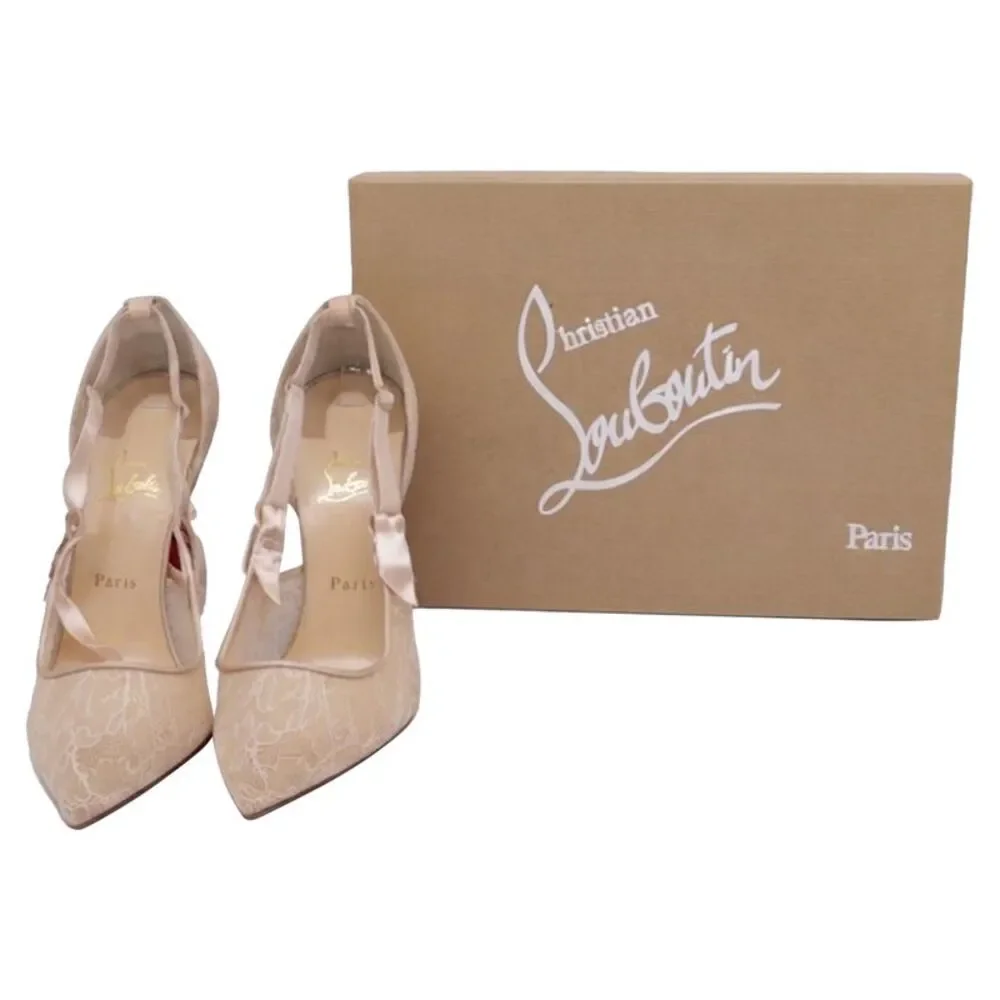 Christian Louboutin Chantilly Lace Hot Jeanbi 100 Pumps in Nude Satin